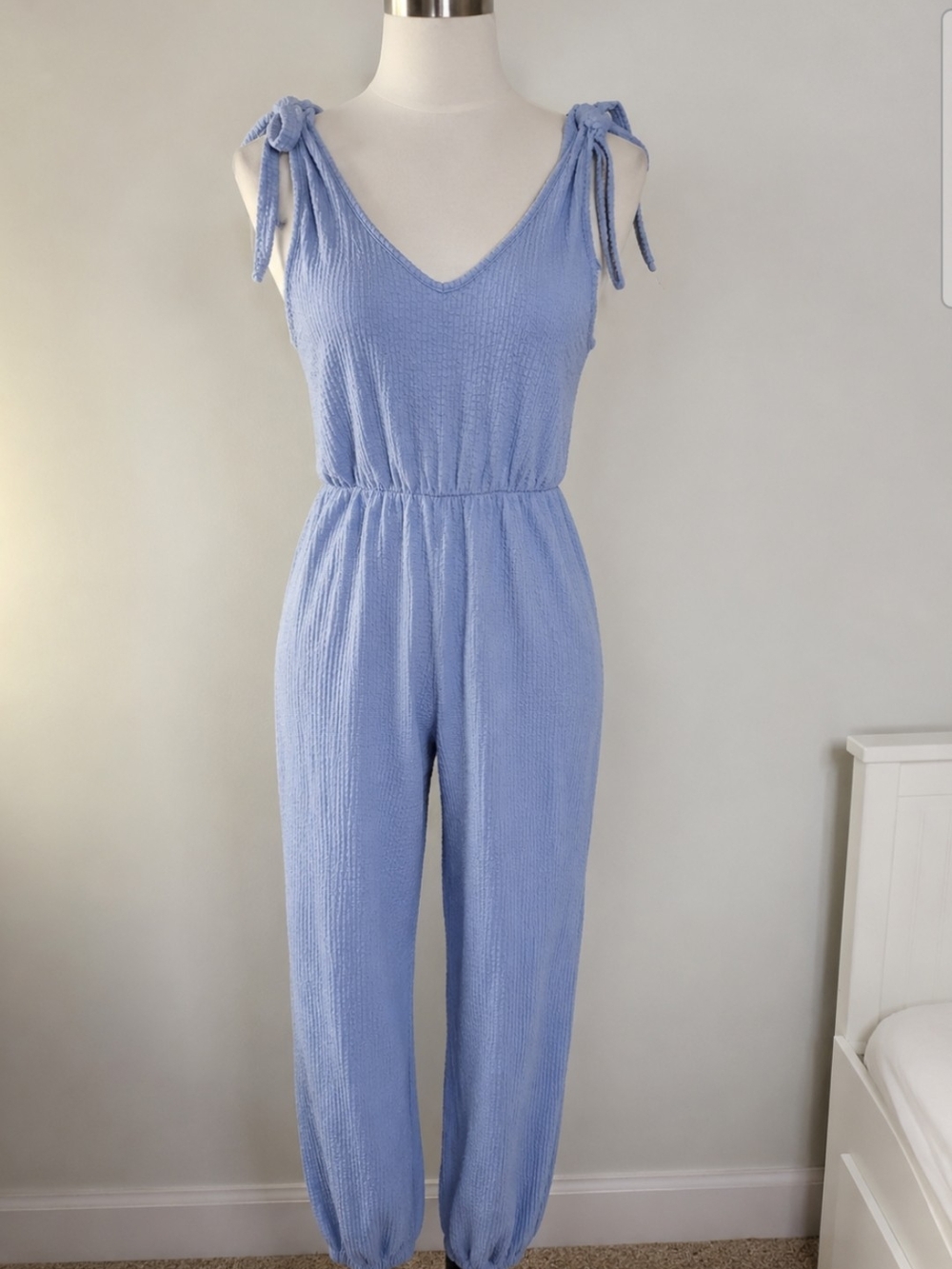 Rolla Coster Women's Medium Blue Textured Jumpsuit Tie Shoulder Sleeveless